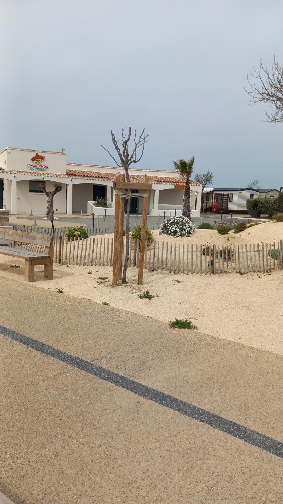 Mobil Home Le Castellas Bertrand /Stehlin Sete Exterior photo